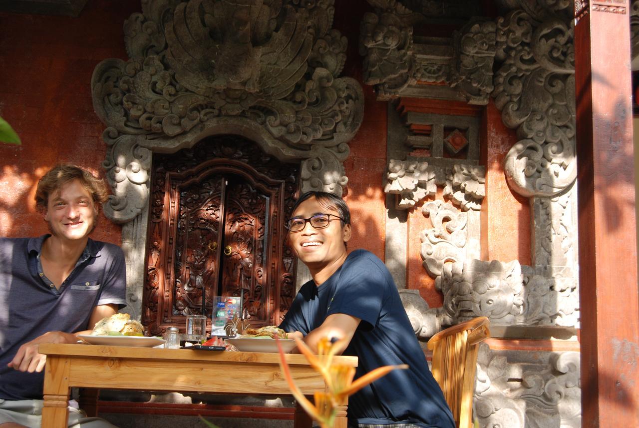 Local Family House Hotel Gianyar  Exterior photo